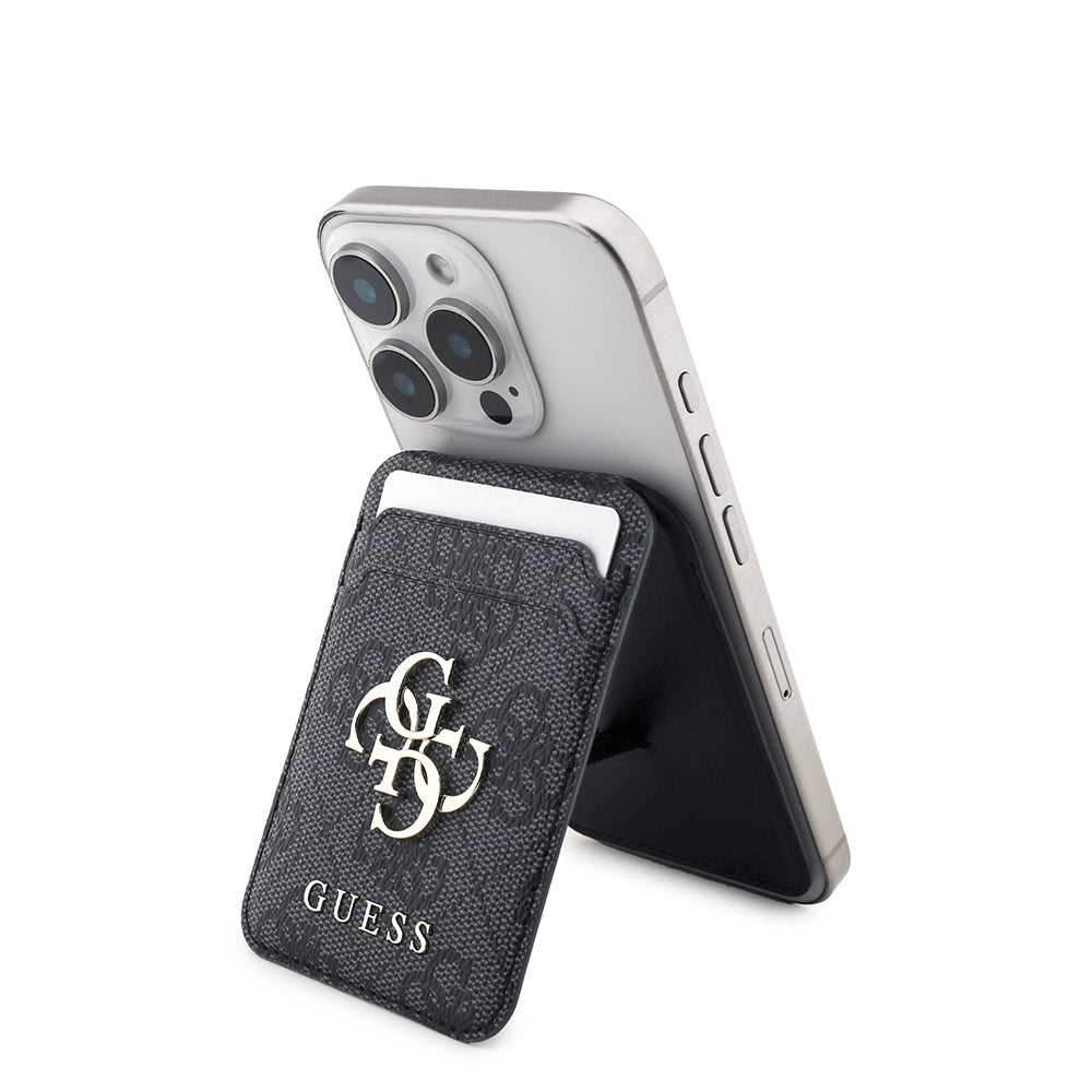 Guess Orjinal Lisanslı PU Deri 4G Desenli Metal Büyük 4G ve Yazı Logolu Standlı Magnetik Kartlık Guess Orjinal Lisanslı PU Deri 4G Desenli Metal Büyük 4G ve Yazı Logolu Standlı Magnetik Kartlık